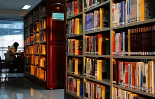 “七秩芳华，光影抒怀”师生摄影...