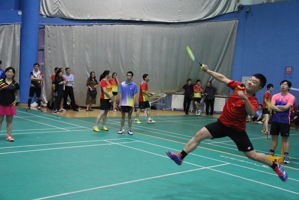 男子单打   摄影—林德冰